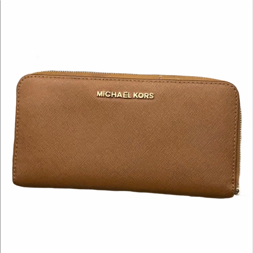 MK Jet Set wallet lg